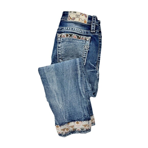 Miss Me Mid Rise Capri Women’s Size 25 Distressed & Bejeweled Beaded Jeans - Picture 1 of 16